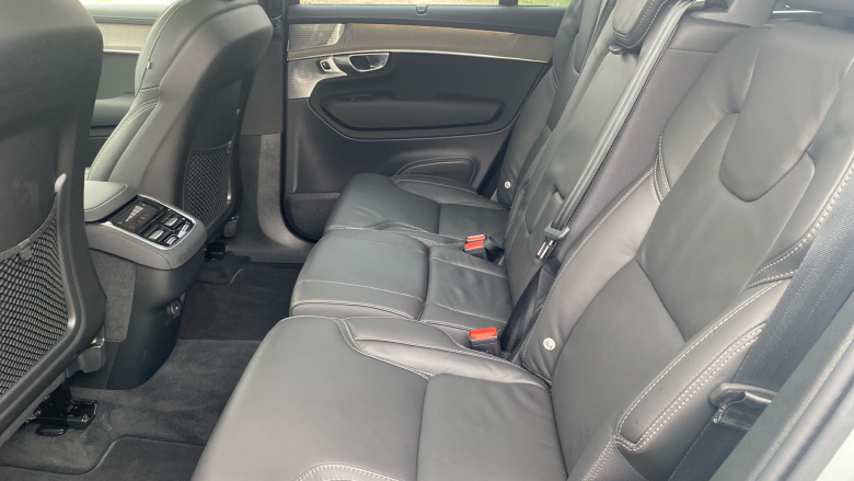 Volvo XC90 2.0 B5P Ultra Dark 5dr AWD Geartronic Petrol Estate